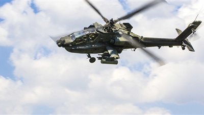 لأول مرة.. بريطانيا ترسل أسطول أباتشي إلى القطب الشمالي