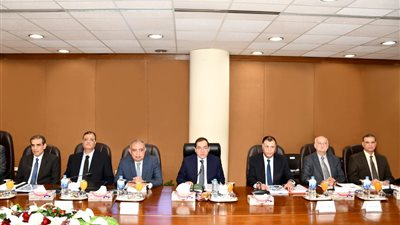 وزير البترول يترأس أعمال اجتماع الجمعية العامة لشركتى خالدة وقارون 