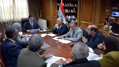 محافظ القليوبية يناقش الخطة الاستثمارية لشبرا الخيمة (صور)