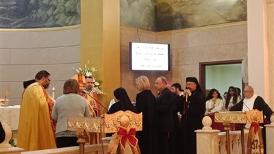 الأنبا إبراهيم إسحق يحتفل مع راعي أبرشية القاهرة المارونية لمصر و السودان بعيد القديس مارون