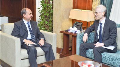  وزير التجارة يبحث مع سفير اليابان الإعداد لزيارة شركات يابانية للقاهرة الشهر المقبل