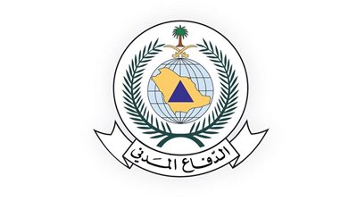 شاهد صورة إنقاذ الدفاع المدني عاملا سقط بخزان إحدى مزارع حائل