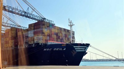 تعرف على ميناء الملك عبدالله في رابغ (صور)