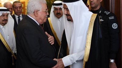 الرئيس الفلسطينى محمود عباس يصل إلى السعودية في زيارة رسمية