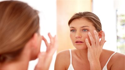 علاجات منزلية سريعة للتخلص من مشكلة انتفاخ العينين نهائيا