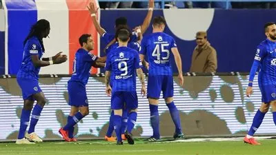 الهلال يهزم القادسية وجيوفينكو يسجل أول أهدافه