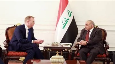 رئيس الوزراء العراقي يستقبل وزير الدفاع الأمريكي