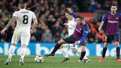 برشلونة يطالب بخوض 3 مباريات بالليجا خارج إسبانيا