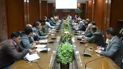 سكرتير عام السويس يتابع عمل لجنة 