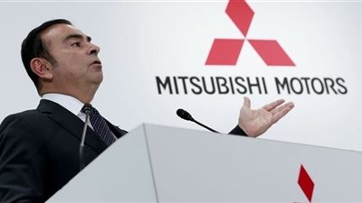 كارلوس غصن يستعين بـ