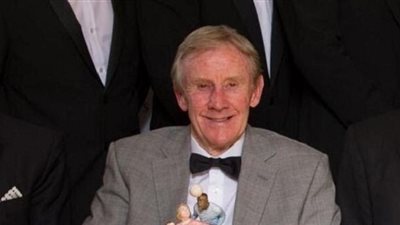 وفاة مكتشف عظماء مانشستر يونايتد