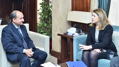  وزير التجارة يبحث مع وفد شركة سيمنس تطورات الخطة التنفيذية لتحسين قدرات الصناعة المصرية