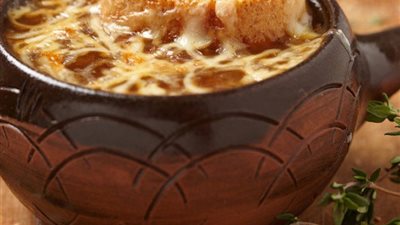 شوربة البصل بالكريمة.. المكونات وطريقة التحضير