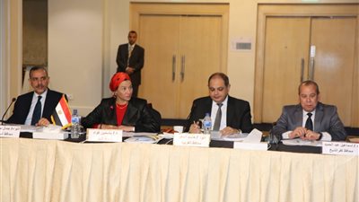 وزيرة البيئة تترأس لجنة تسيير البرنامج الوطني لإدارة المخلفات الصلبة