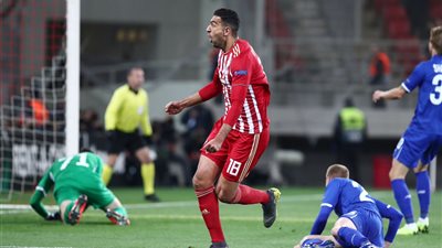 دور الـ32 باليوروباليج: أولمبياكوس يتعادل مع دينامو كييف وكوكا يسجل هدفًا