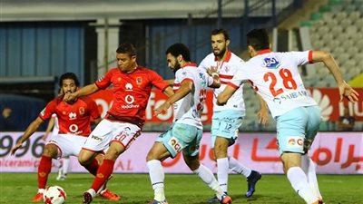 أرقام مُتقاربة للأهلي والزمالك مع الحكام الأجانب بالموسم الحالي