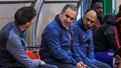 لاسارتي يصدم مهاجم الأهلي