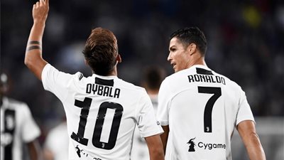 رونالدو وديبالا يقودان هجوم يوفنتوس أمام فروسينوني 