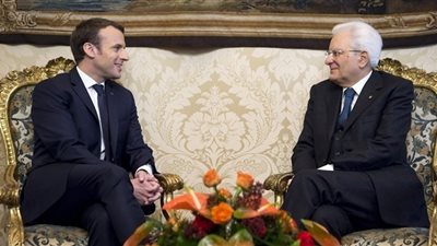 ماتاريلا يقبل دعوة ماكرون لزيارة فرنسا