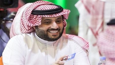 الجالية العربية بأمريكا تهدي تركي آل الشيخ 