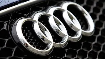 أودي تنشر صور تشويقية لسيارتها الجديدة 