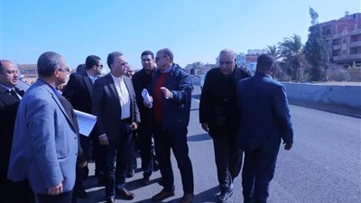 وزير النقل يصل ميناء دمياط لمتابعة موقف محطة الحاويات بعد قضية التحكم الدولي