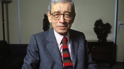 في ذكرى رحيل بطرس غالي.. كيف واجه حكيم الدبلوماسية إسرائيل؟