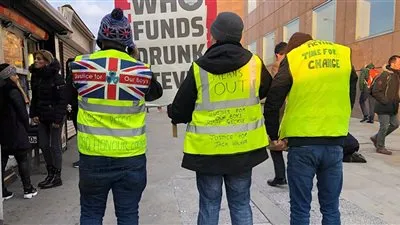 اعتقال 6 متظاهرين في لندن بعد تحول تجمع السترات الصفراء إلى العنف (فيديو)