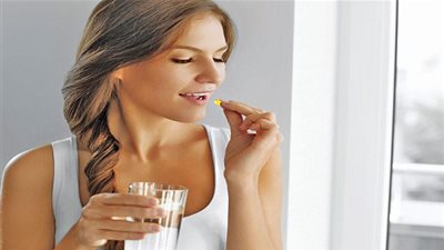 5 مكملات غذائية عليكِ تناولها للحفاظ على شبابكِ وإشراقتكِ