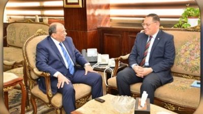 وزير التنمية المحلية ومحافظ الشرقية يبحثان سُبل تفعيل وإطلاق منظومة النظافة الجديدة