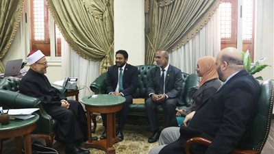 المفتي يستقبل وفدًا من جزر المالديف لتعزيز التعاون الديني
