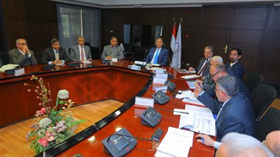 وزير النقل: المشروع القومي للطرق يقلل زمن الرحلات ويحد من وقوع الحوادث 