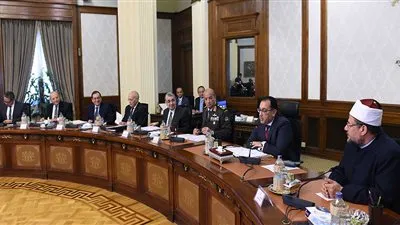 الحكومة تنفي ١٢ شائعة في ٥ أيّام.. انفوجراف