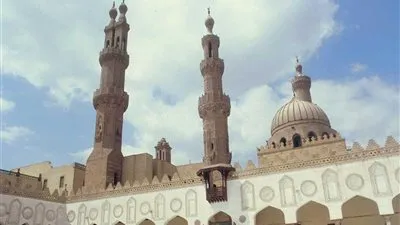 الأزهر الشريف يندد بالتفجير الإرهابي في منطقة الدرب الأحمر