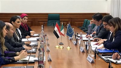 سحر نصر تبحث مع ايطاليا ضخ استثمارات جديدة في مجالى البنية الأساسية والنقل