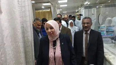 رئيس التأمين الصحي تتابع تجهيزات وحدة قسطرة القلب بتأمين بنها النموذجي (صور)