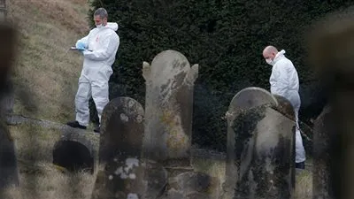 معاداة السامية.. تحطيم نحو 80 قبر يهودي شرق فرنسا