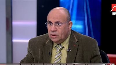 مبروك عطية: 