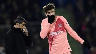 مدافع برشلونة يفتح النار على ريال مدريد بسبب 