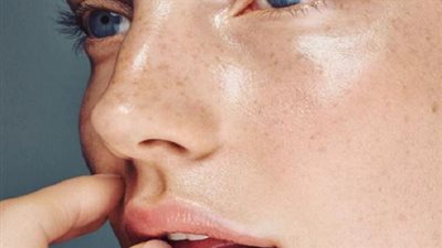 إليكِ أبرز الطرق الطبيعية لإزالة المسامات المفتوحة (فيديو)