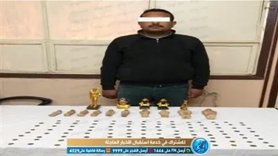 داخل مسكن بائع.. ضبط 126 قطعة أثرية متنوعة قبل بيعها في أسيوط 