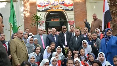 محافظ الدقهلية يغرس أول شجرة في حملة الألف شجرة (صور)