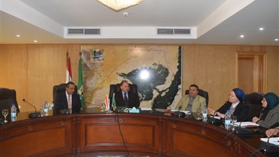 'التضامن' تعقد الاجتماع الأول للجنة تيسير مشروع '2 كفاية' بالفيوم (صور)