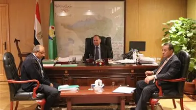محافظ الفيوم يوجه بسرعة إنجاز الأعمال والمشروعات المدرجة بخطة الموازنة (صور)