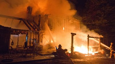 التصريح بدفن جثتي طفلين لقيا مصرعهما داخل شقة سكنية بطوخ 