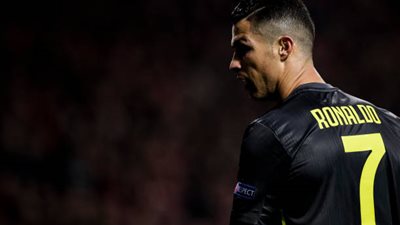 رئيس أتلتيكو مدريد يفتح النار على رونالدو