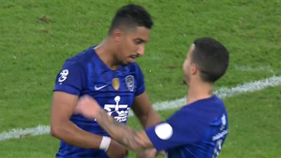 فيديو| سالم الدوسري يسجل الهدف الثاني للهلال أمام الاتحاد (فيديو)