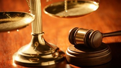 تأجيل إعادة إجراءات محاكمة 5 من ضباط وأمناء الشرطة بـ