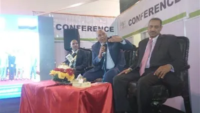 محافظ الوادي الجديد يشارك في معرض 