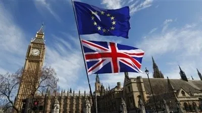 3 وزراء بريطانيين يطالبون بمنع 